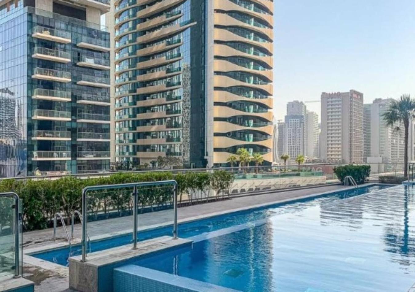 Modern 1Br Apartment, High Floor, Near Dubai Mall Екстериор снимка