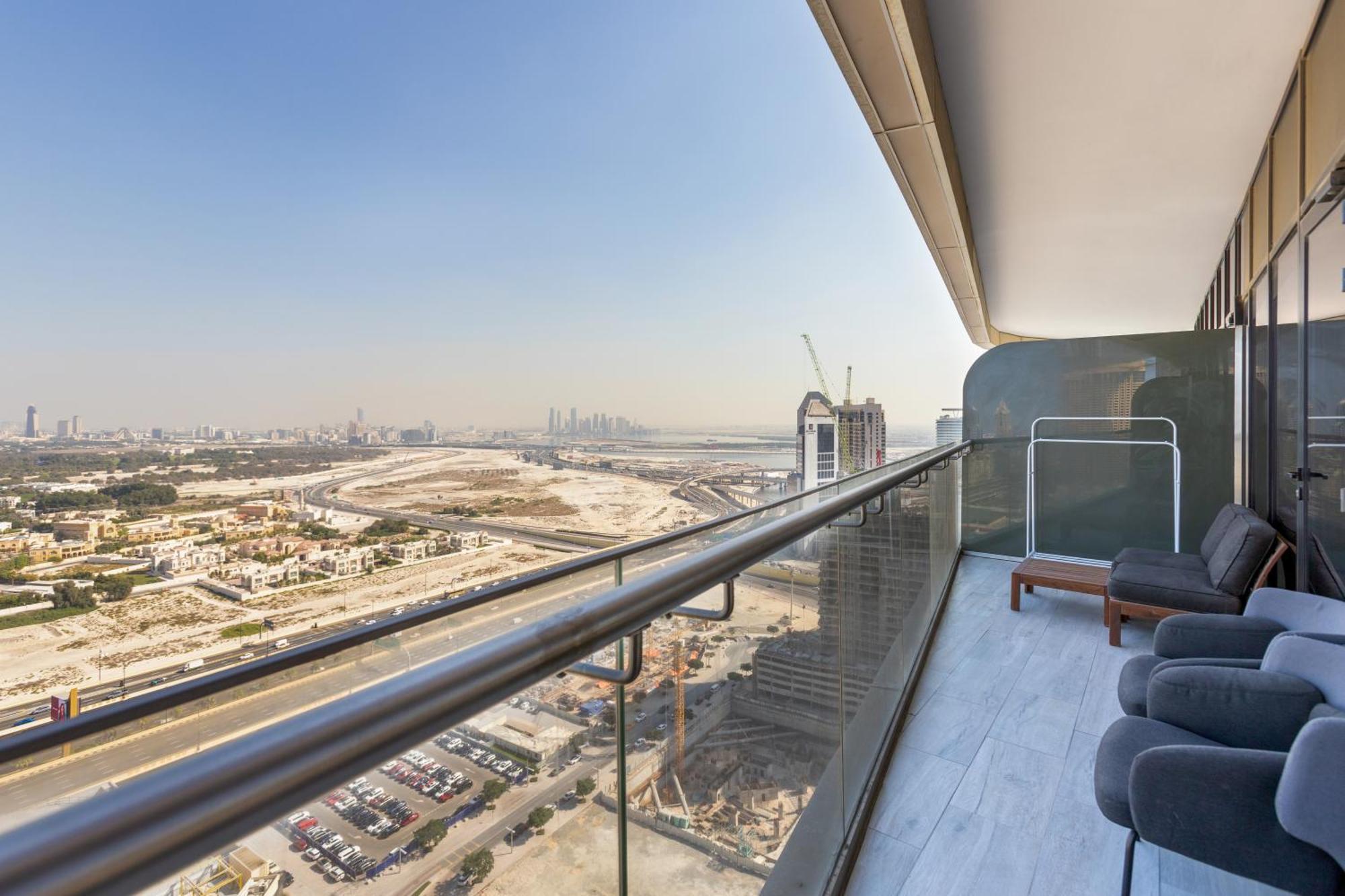 Modern 1Br Apartment, High Floor, Near Dubai Mall Екстериор снимка